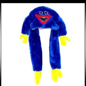 POPPY PLAYTIME HUGGY WUGGY PLUSH HAT- MOVES WHEN YOU SQUEEZE HIS HANDS